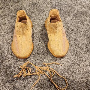 Yeezy Size 10